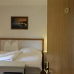 Ana *